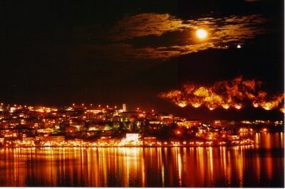kastoria-night.jpg